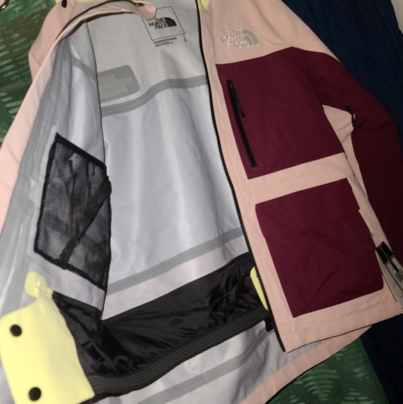 The North Face Jacket - Picture 14 of 17